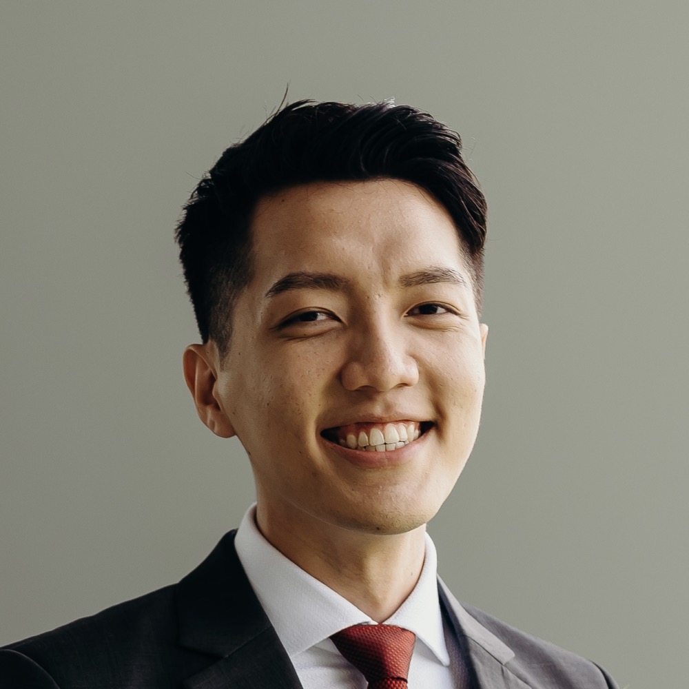 Lucas Chong, Financial Consultant